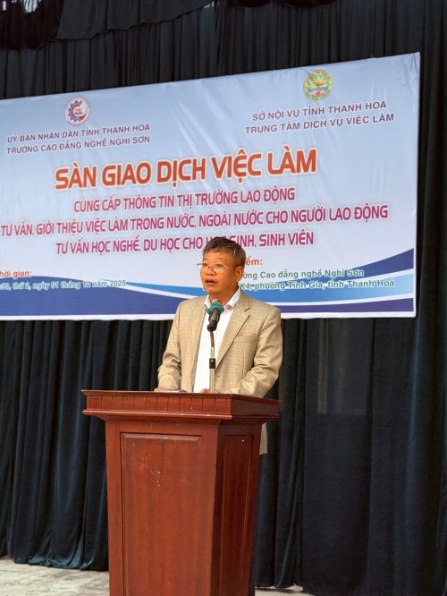 Khai mạc.jpg