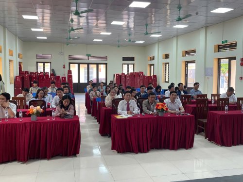 To&agrave;n thể.jpg