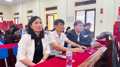 Kh&aacute;ch mời.jpg