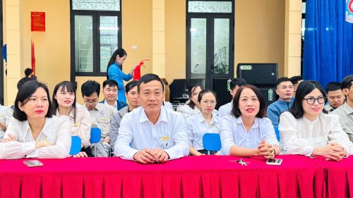 C&Aacute;N BỘ GI&Aacute;O VI&Ecirc;N.jpg