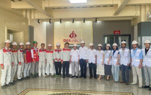 Đoàn cán bộ, giảng viên Trường Cao đẳng nghề Nghi Sơn thăm và làm việc tại Nhà máy Cơ khí Công nghệ cao Nghi Sơn